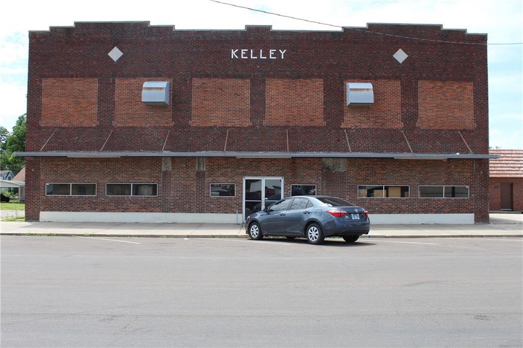 214 S Washington Avenue, Iola, KS 66749