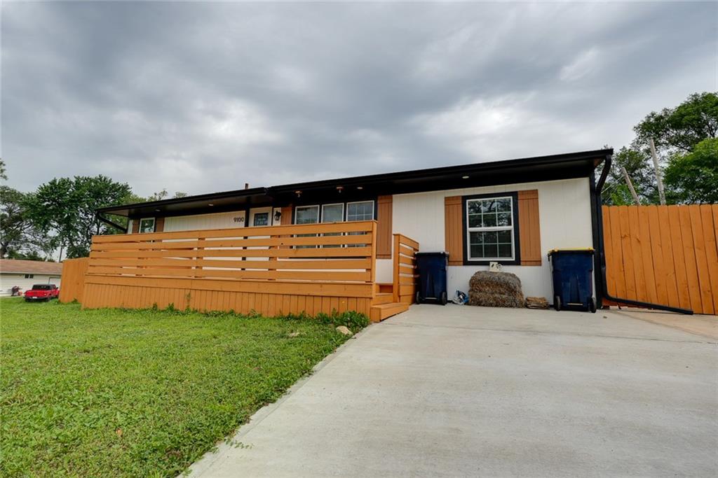 9100 E 43rd Terrace, Kansas City, MO 64133