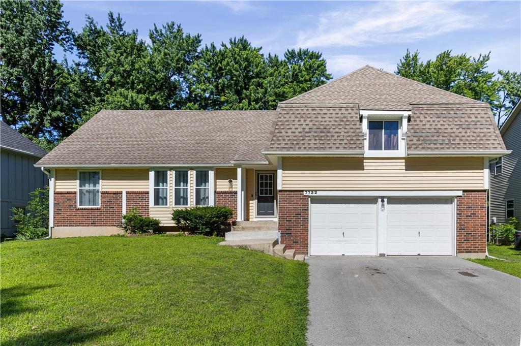 7732 Westgate Drive, Lenexa, KS 66216