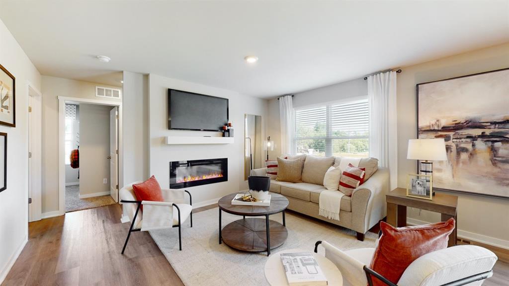2111 Creek View Lane, Raymore, MO 64083