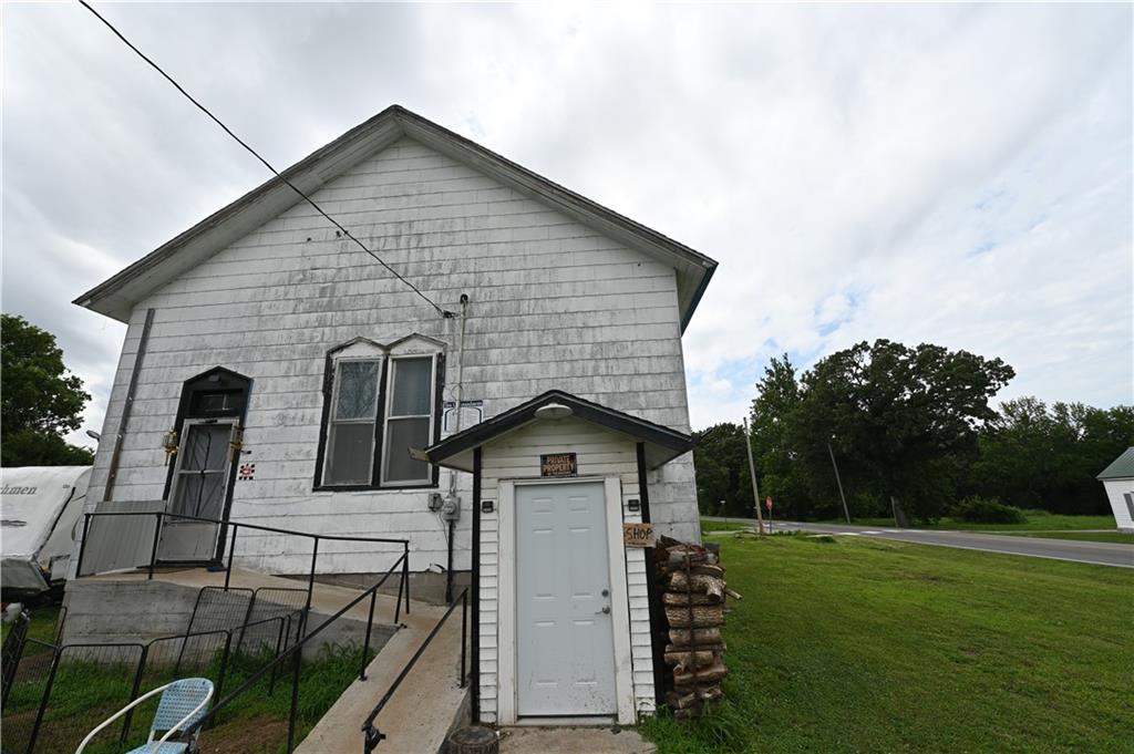 501 Mill Street, Golden City, MO 64748