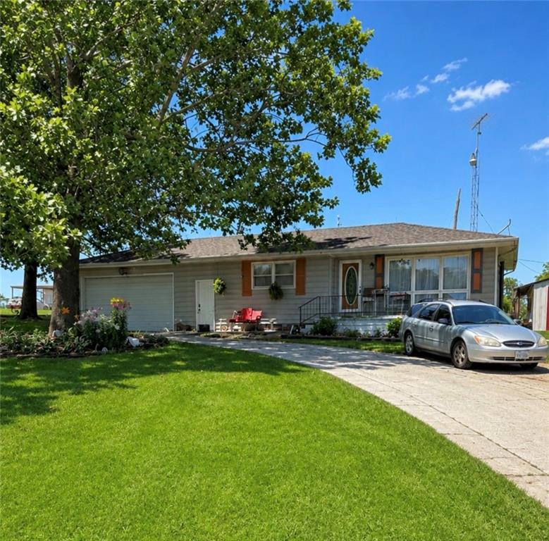 10653 246 Highway, Sheridan, MO 64486