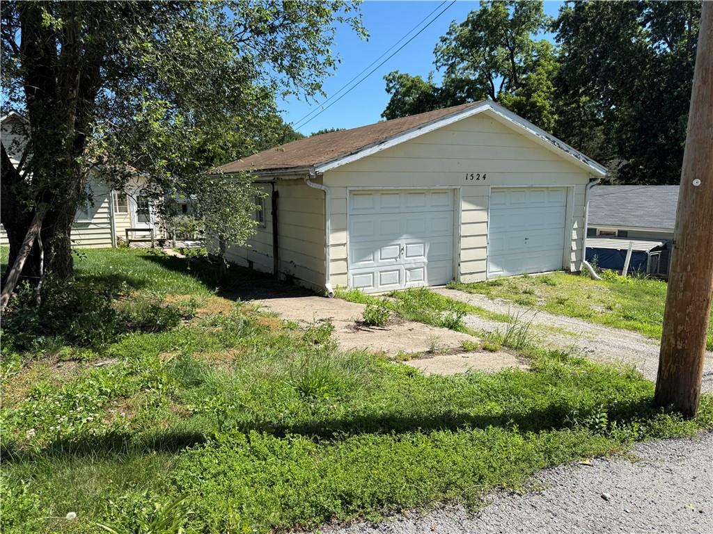 1524 Kansas Avenue, Atchison, KS 66002