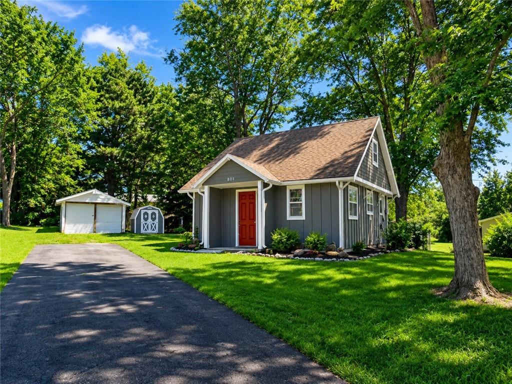 110 W 7th Street, Knob Noster, MO 65336