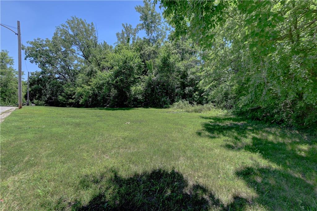 11511 Ridge Drive, Independence, MO 64054