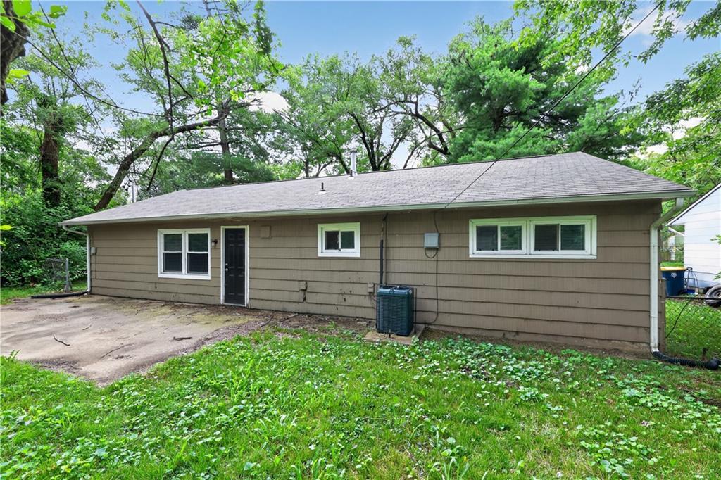 11200 Bristol Terrace, Kansas City, MO 64134