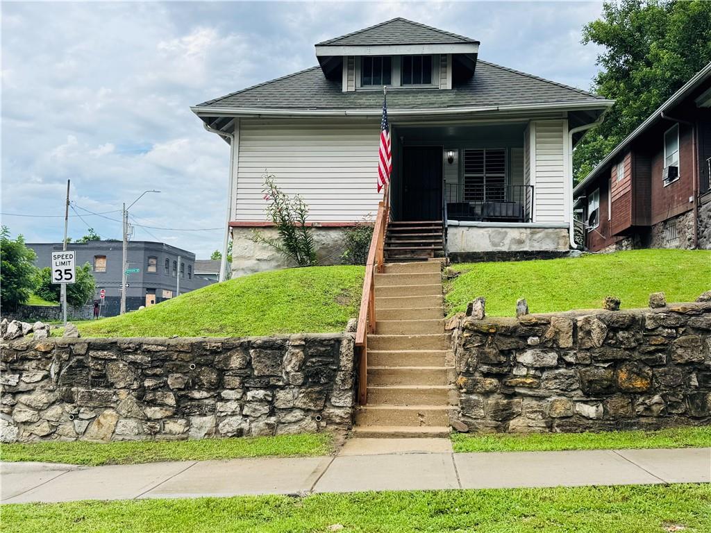 542 Cypress Avenue, Kansas City, MO 64124