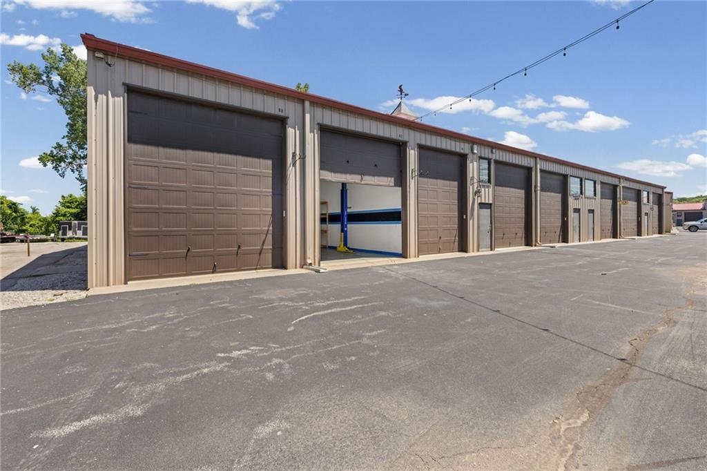 29230 W 83rd Street, De Soto, KS 66018
