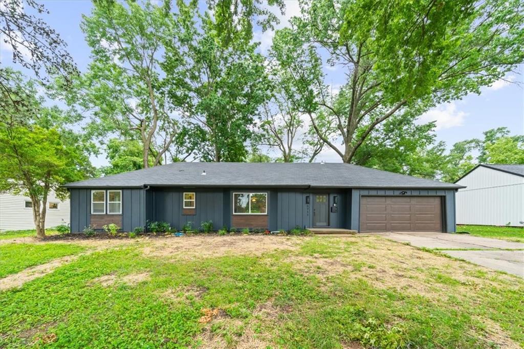 5711 W 78th Terrace, Prairie Village, KS 66208