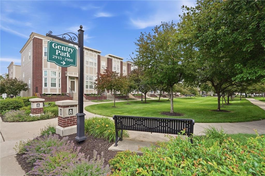 2911 Gentry Park Parkway, North Kansas City, MO 64116