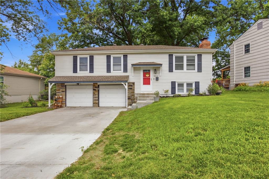 9214 Mastin Street, Overland Park, KS 66212