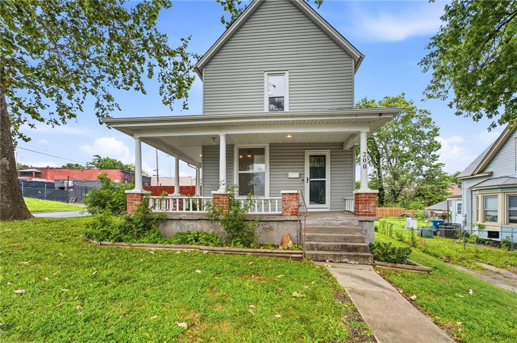 200 N 16th Street, Kansas City, KS 66102