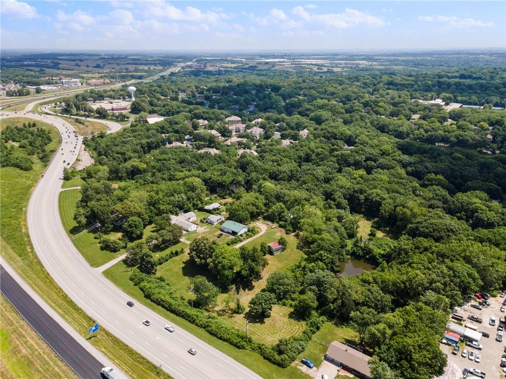 1203 N State Route 291 Highway, Liberty, MO 64068