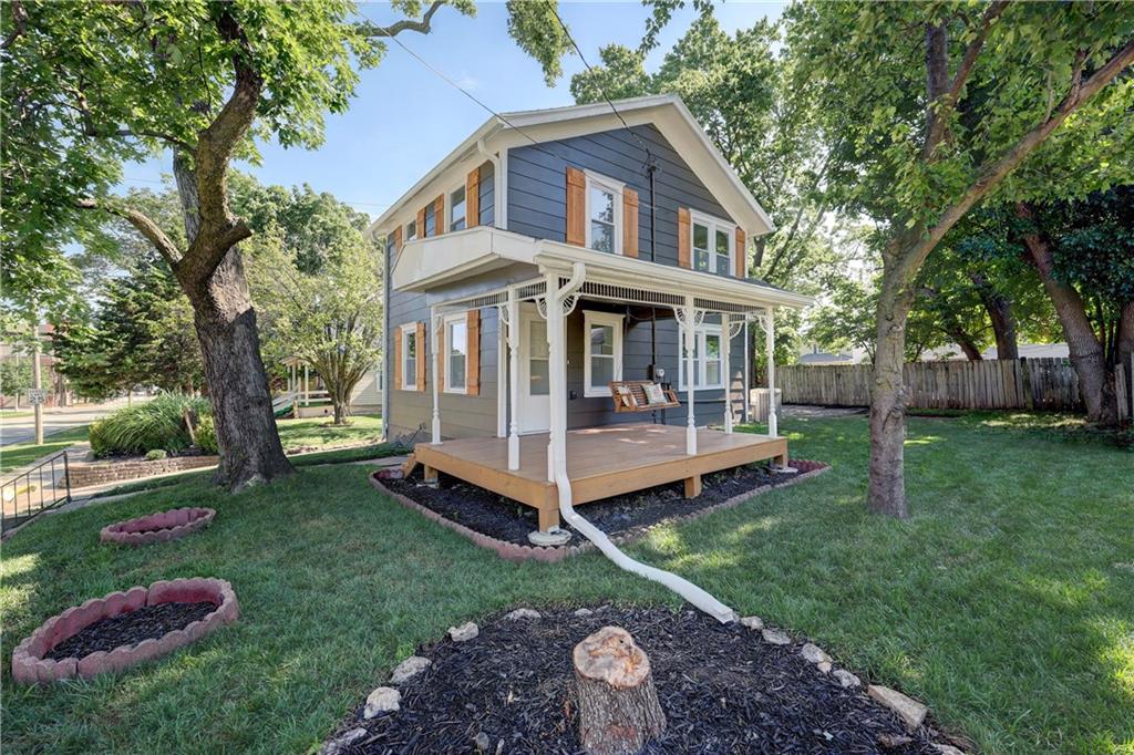 226 S Chestnut Street, Olathe, KS 66061