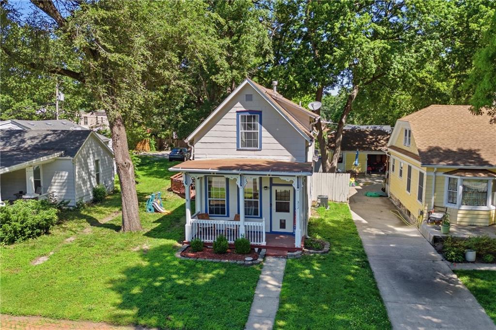 312 Pine Street, Leavenworth, KS 66048