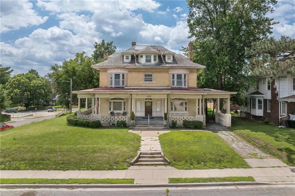 2120 Faraon Street, St Joseph, MO 64501