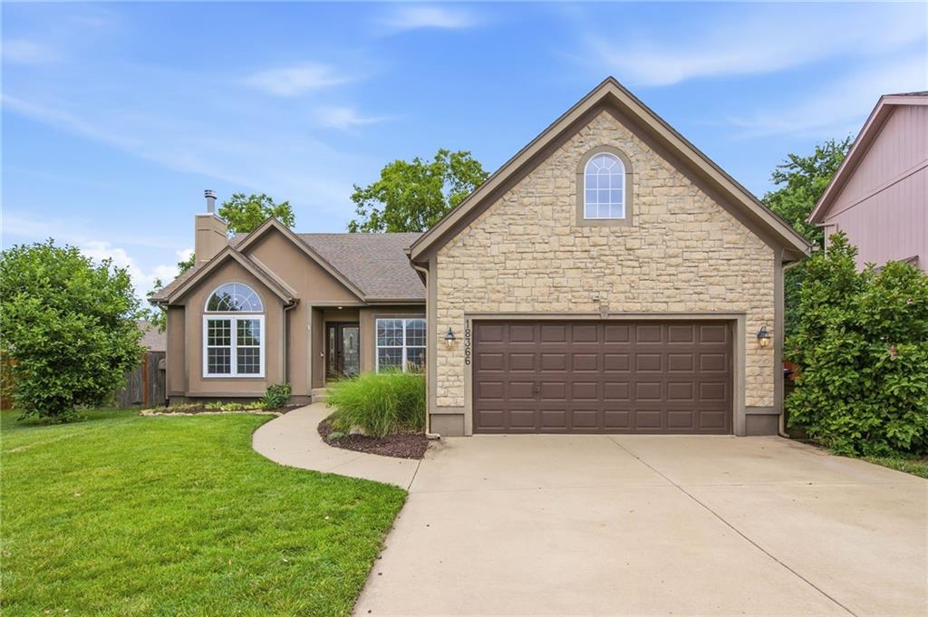 18366 W 157 Terrace, Olathe, KS 66062