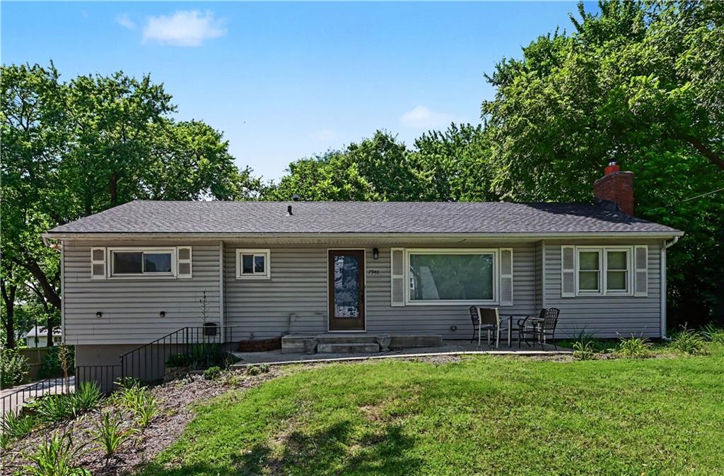 7940 N Broadway Street, Kansas City, MO 64118