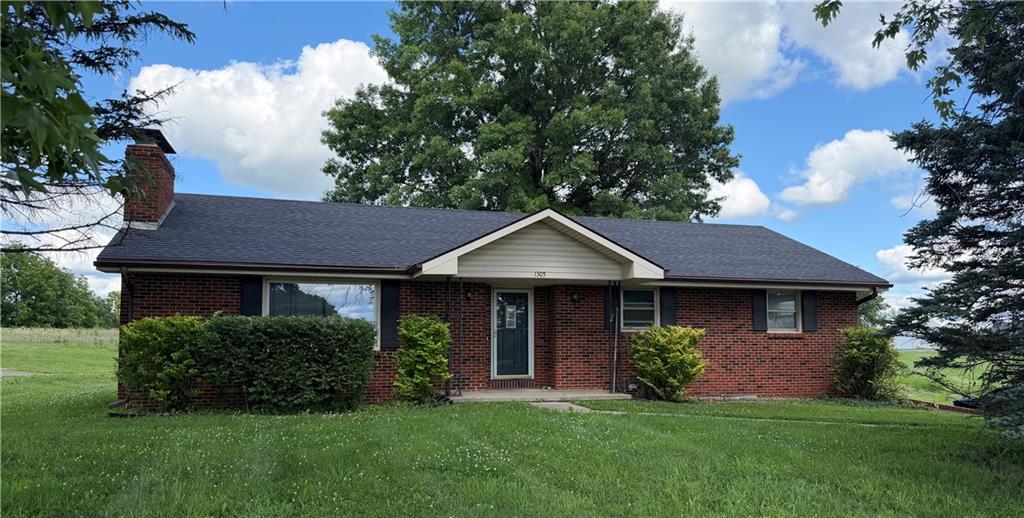 1305 S us 71 Highway, Savannah, MO 64485