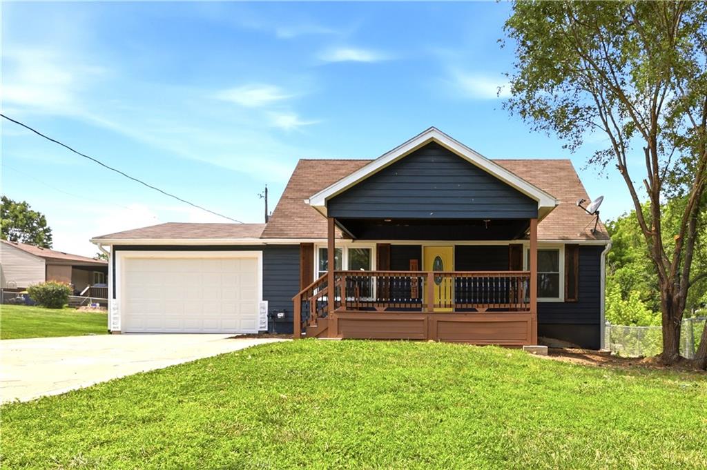 8848 LANE Avenue, Kansas City, MO 64138