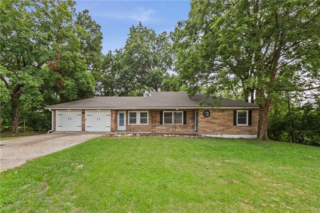 8105 E 80th Terrace, Kansas City, MO 64138