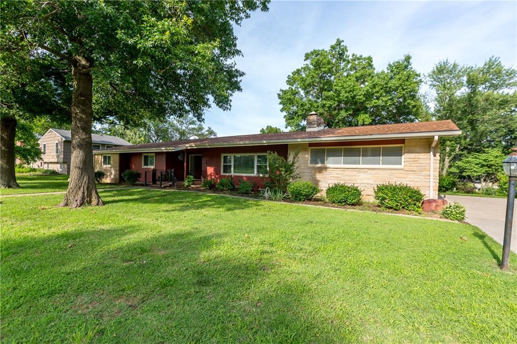 617 Jarboe Street, Burlington, KS 66839