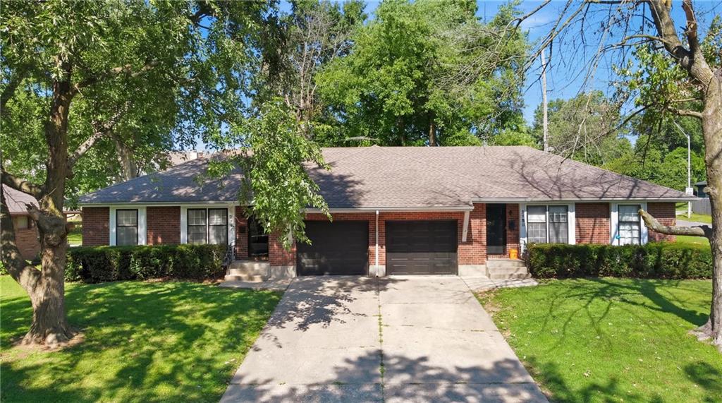 5900 Westridge Road, Raytown, MO 64133