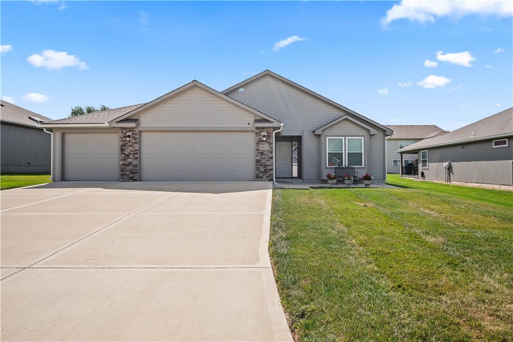 1812 N Crane Lane, Independence, MO 64058