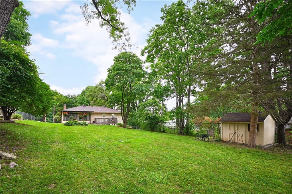 12709 E Silver Lane, Sugar Creek, MO 64050