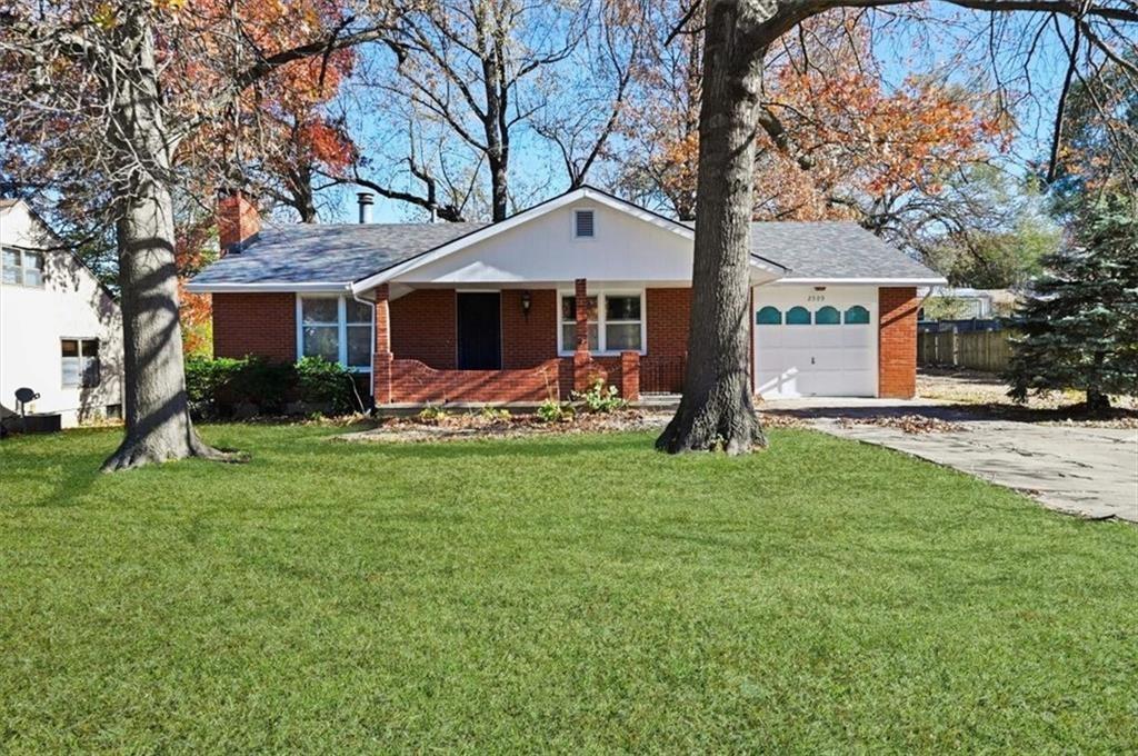 2509 10th Avenue, Leavenworth, KS 66048