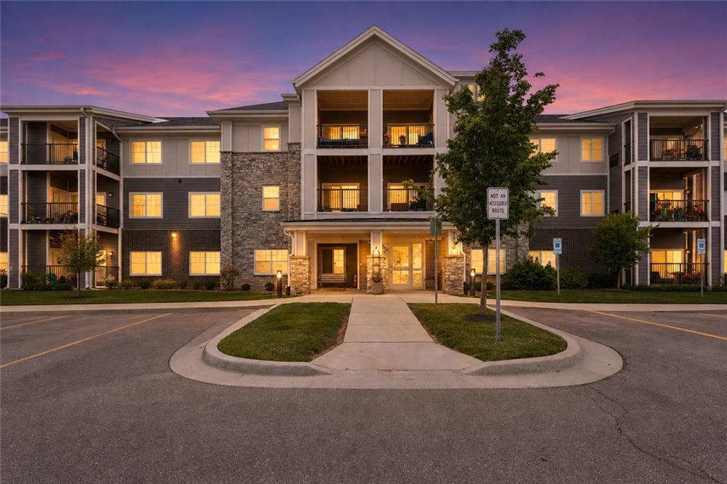7800 W 123rd Street, Overland Park, KS 66213