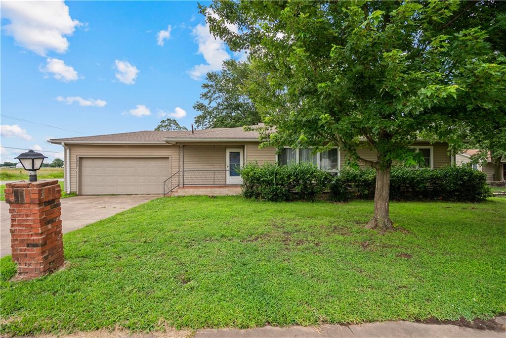 1210 N 18th Place, Independence, KS 67301