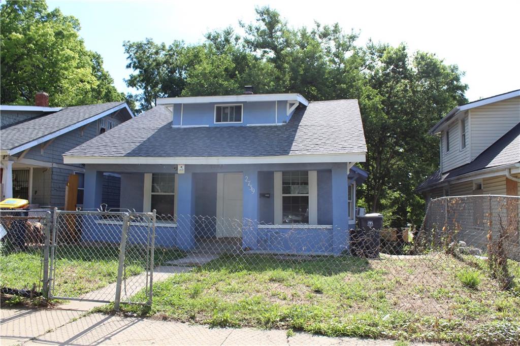 2739 Elmwood Avenue, Kansas City, MO 64128