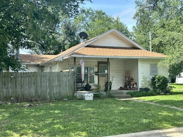 1329 W Allison Street, Nevada, MO 64772