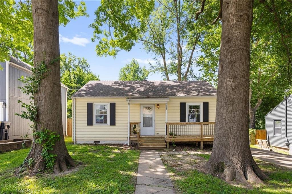 1225 43rd Street, Kansas City, MO 64116