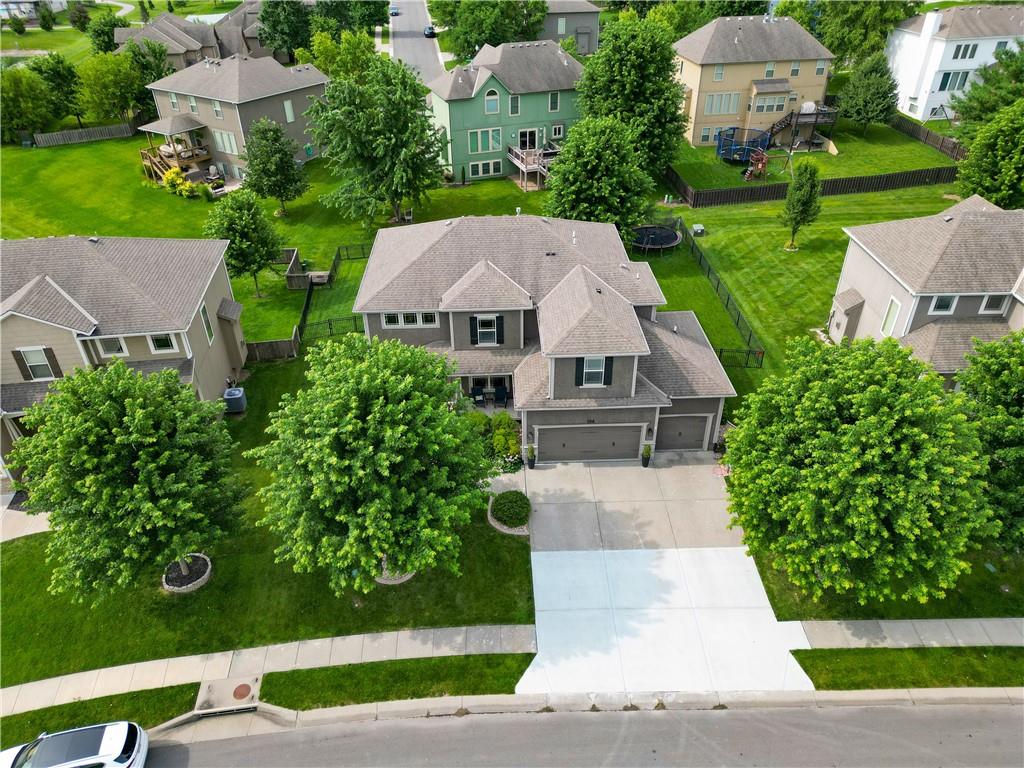 104 SW Shores Drive, Lee's Summit, MO 64064