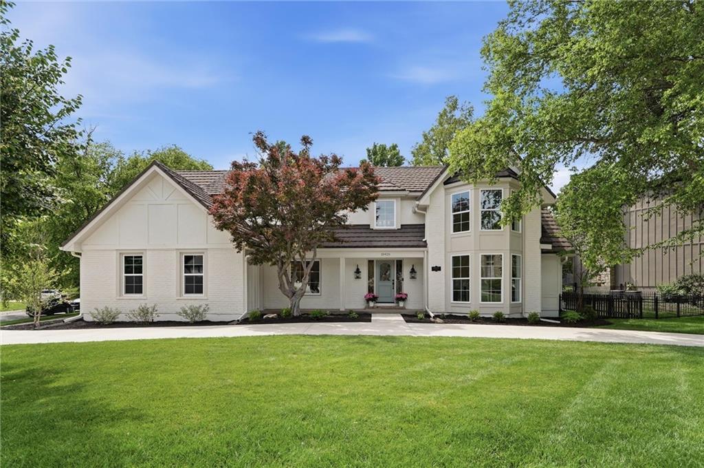 10426 Alhambra Street, Overland Park, KS 66207