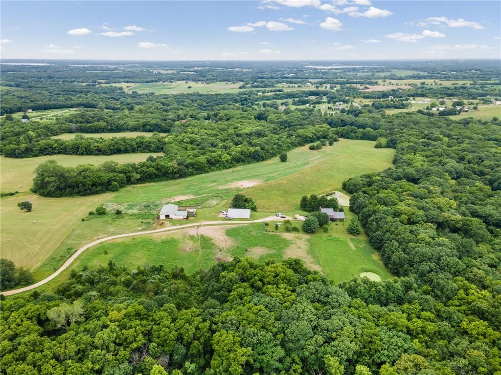 19618 Neth Road, Trimble, MO 64492