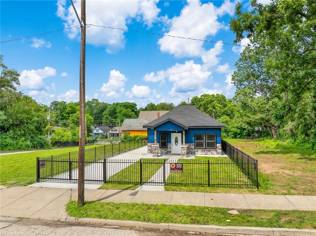 3758 Woodland Avenue, Kansas City, MO 64109