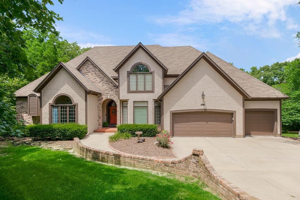 18702 W 64th Street, Shawnee, KS 66218
