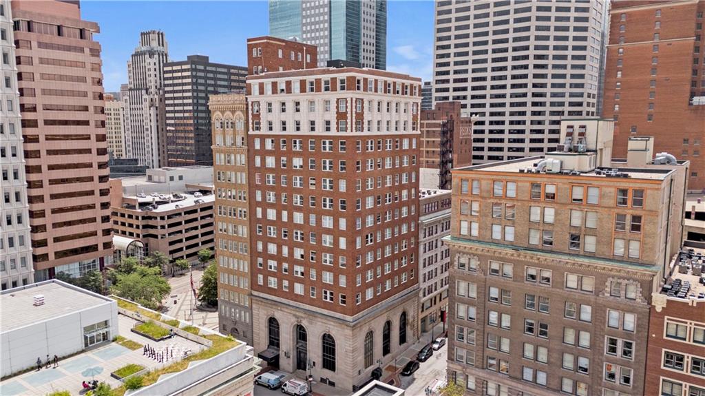 21 W 10th Street, Kansas City, MO 64105