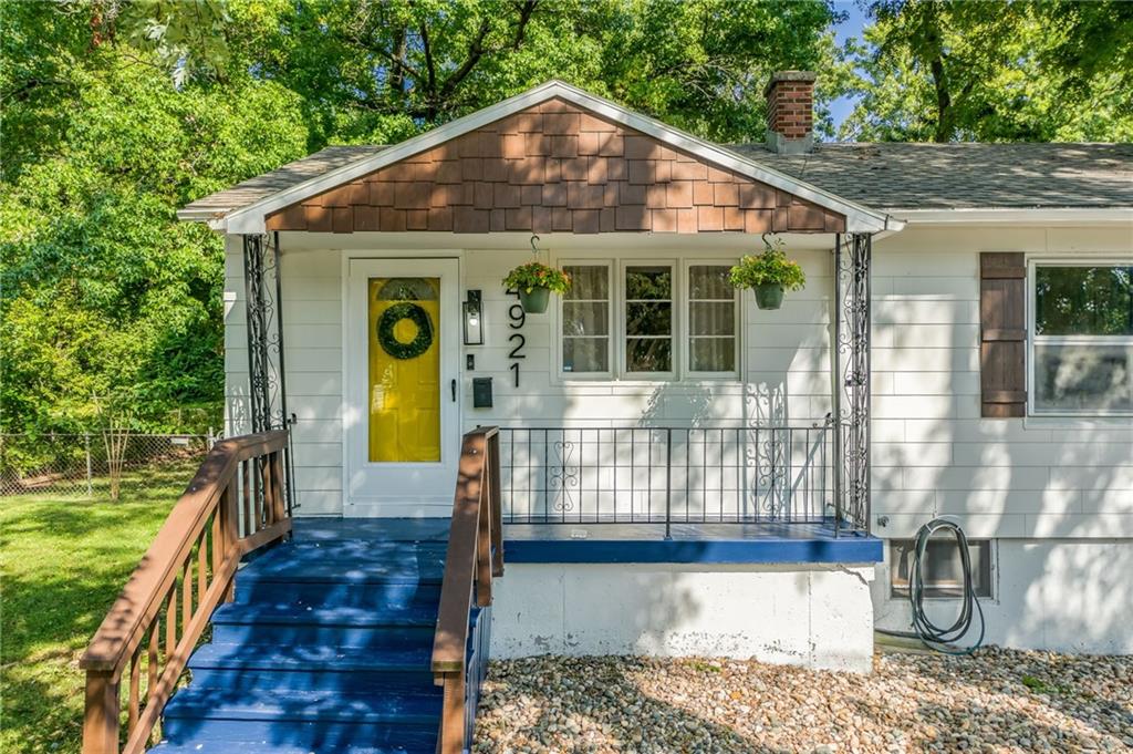 4921 N Garfield Avenue, Kansas City, MO 64118