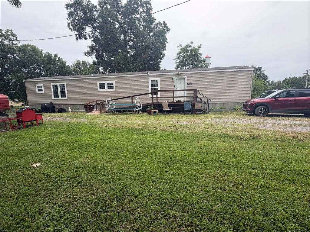 9243 1st Street, Hume, MO 64752
