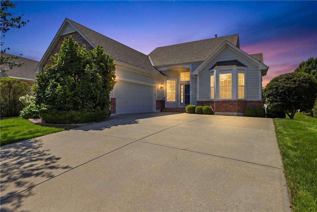 2722 S Brentwood Drive, Independence, MO 64055