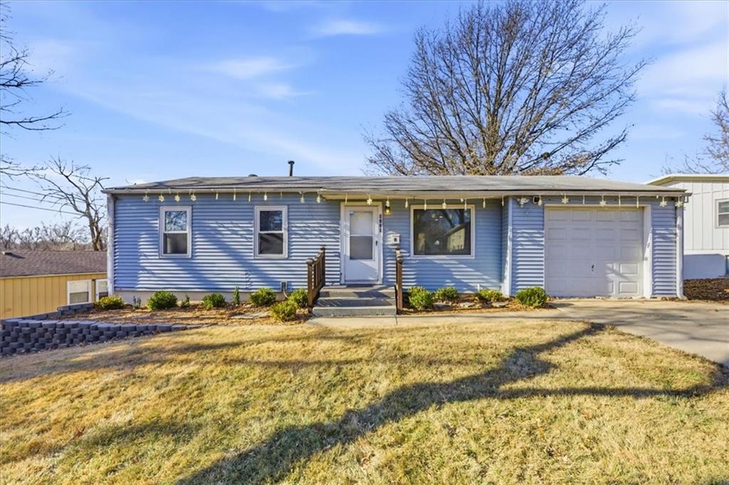 9220 McKinley Street, Kansas City, MO 64138