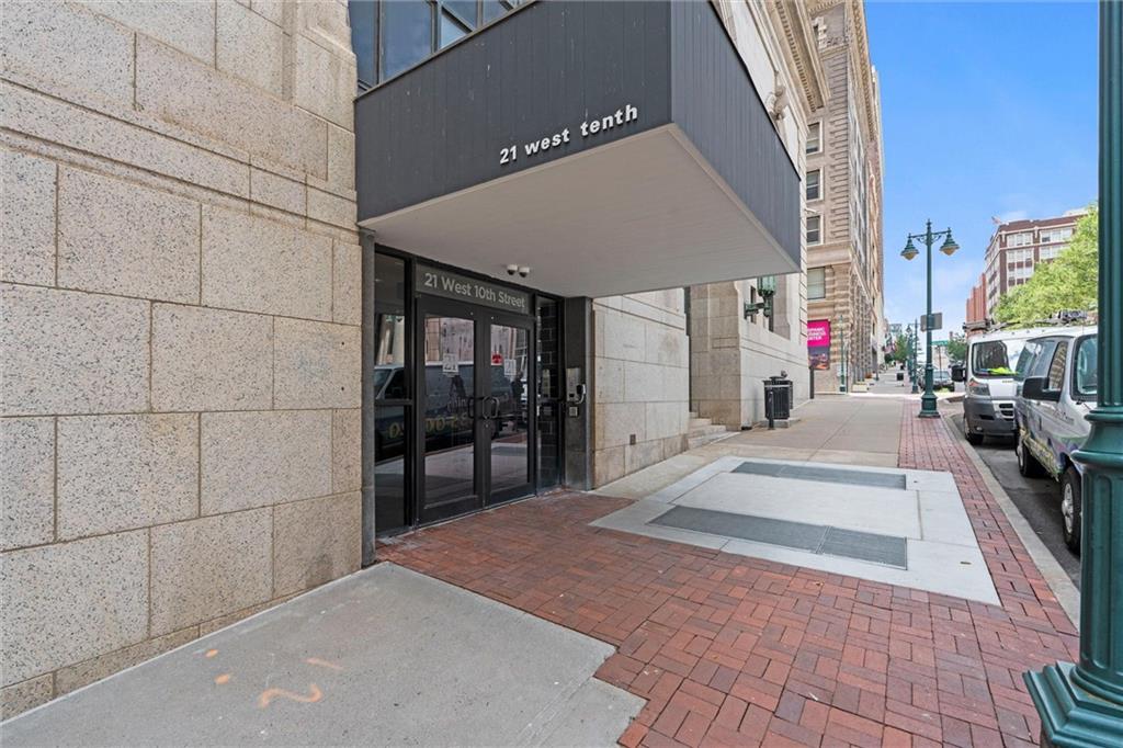 21 W 10TH Street, Kansas City, MO 64105