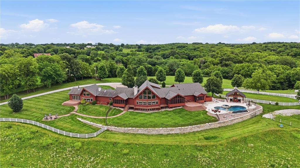 5805 Malcolm Lake Road, Edgerton, MO 64444