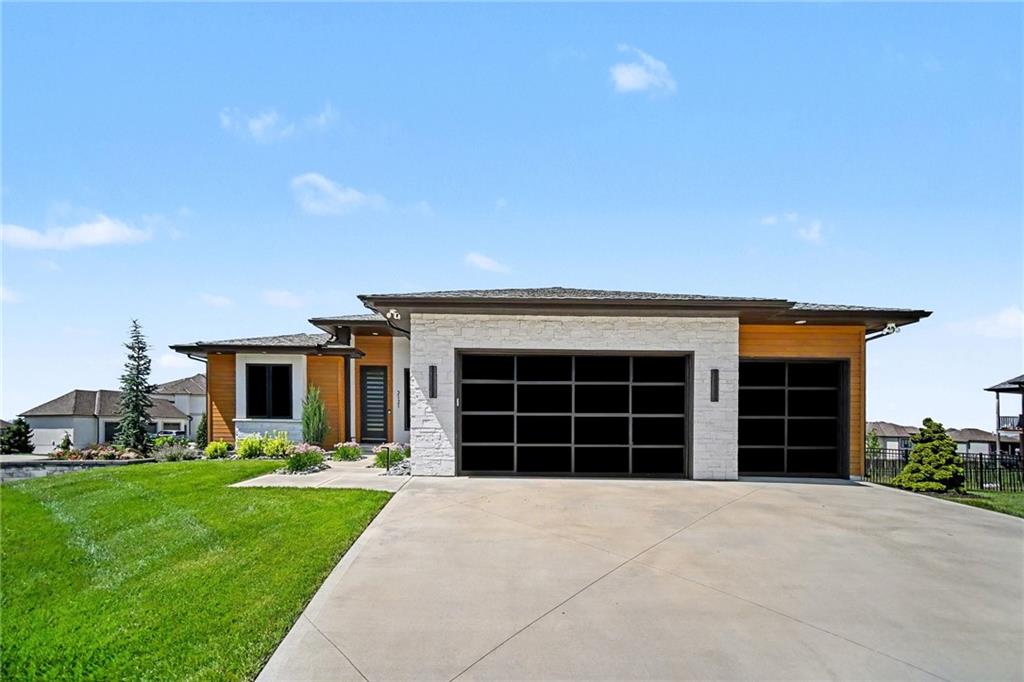 2131 NW Palisades Drive, Riverside, MO 64150