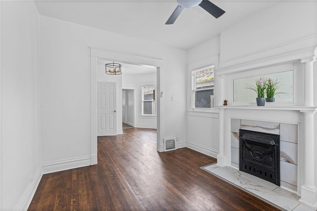 805 Spruce Avenue, Kansas City, MO 64124
