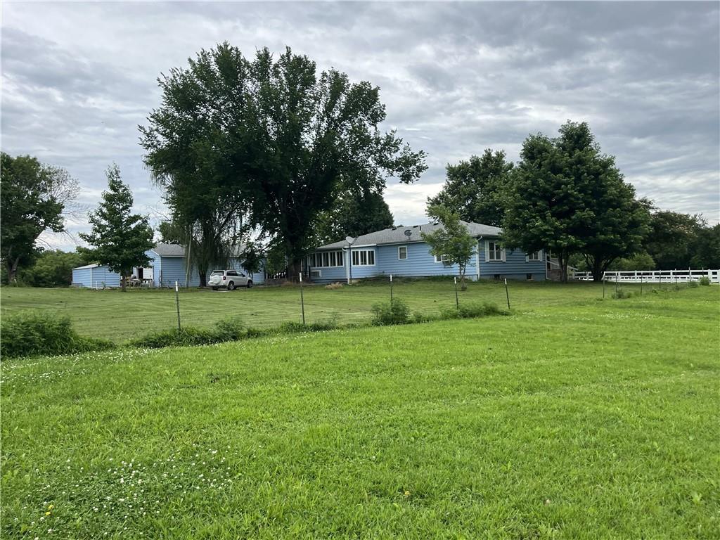 40162 Harmony Road, Fontana, KS 66026